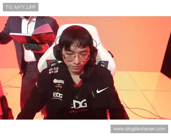 赛后复盘V5与EDG对决中的战术意识与团队配合分析