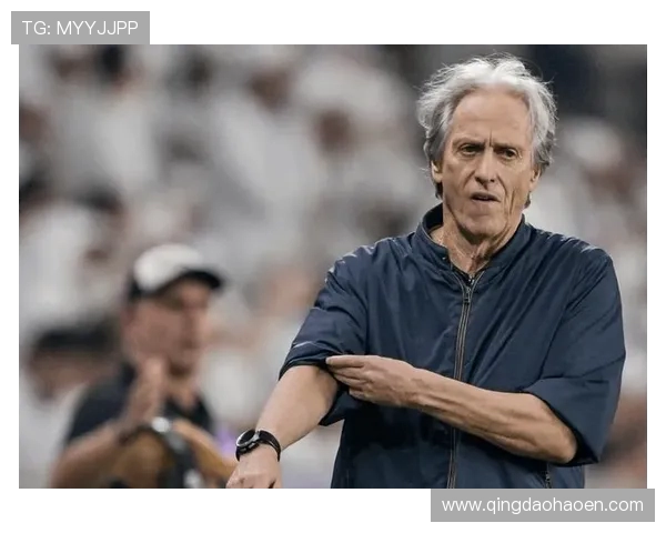 热苏斯在赛场上的华丽转身与未来发展潜力的深度分析与展望