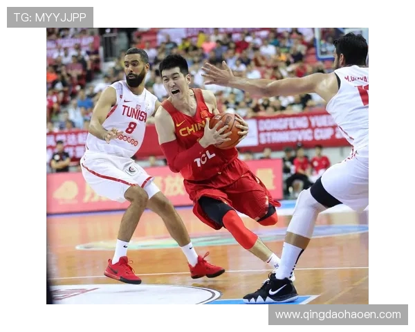 男篮红队与乌克兰激烈对抗赛引发热议球迷热情高涨 男篮红队与乌克兰激烈对抗赛引发热议球迷热情高涨