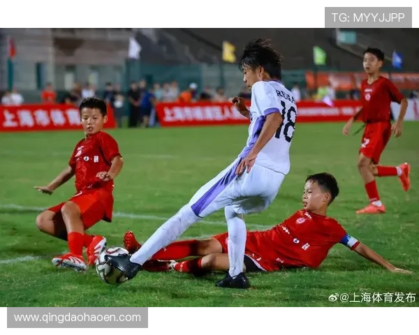 上海足球队总决赛之路：从低谷到辉煌的奋斗历程与荣耀时刻