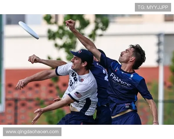 成都飞盘队在世界攀岩锦标赛中以87分稳居积分榜首位